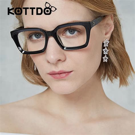 square prescription glasses.